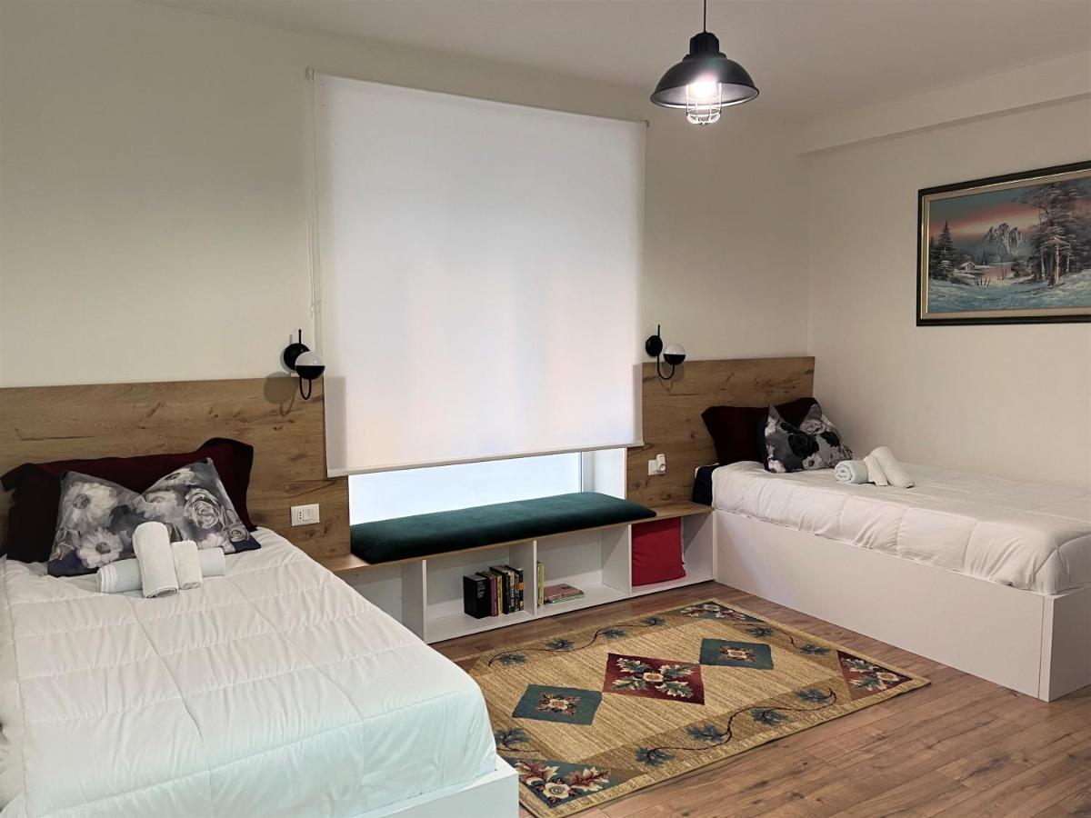 Grand Park & Bllok Area Rooms Tirana Esterno foto
